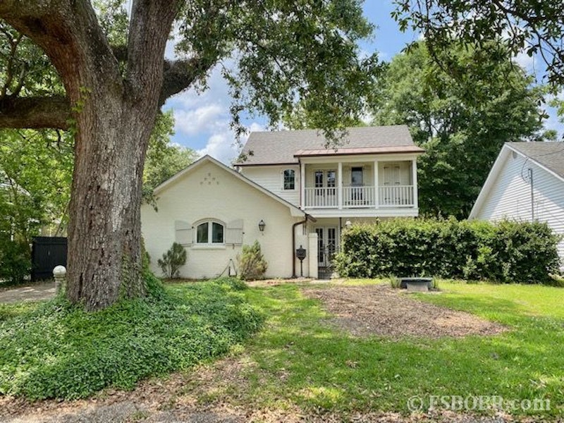 Opportunity to finish out a University Hills gem near LSU 437 Delgado